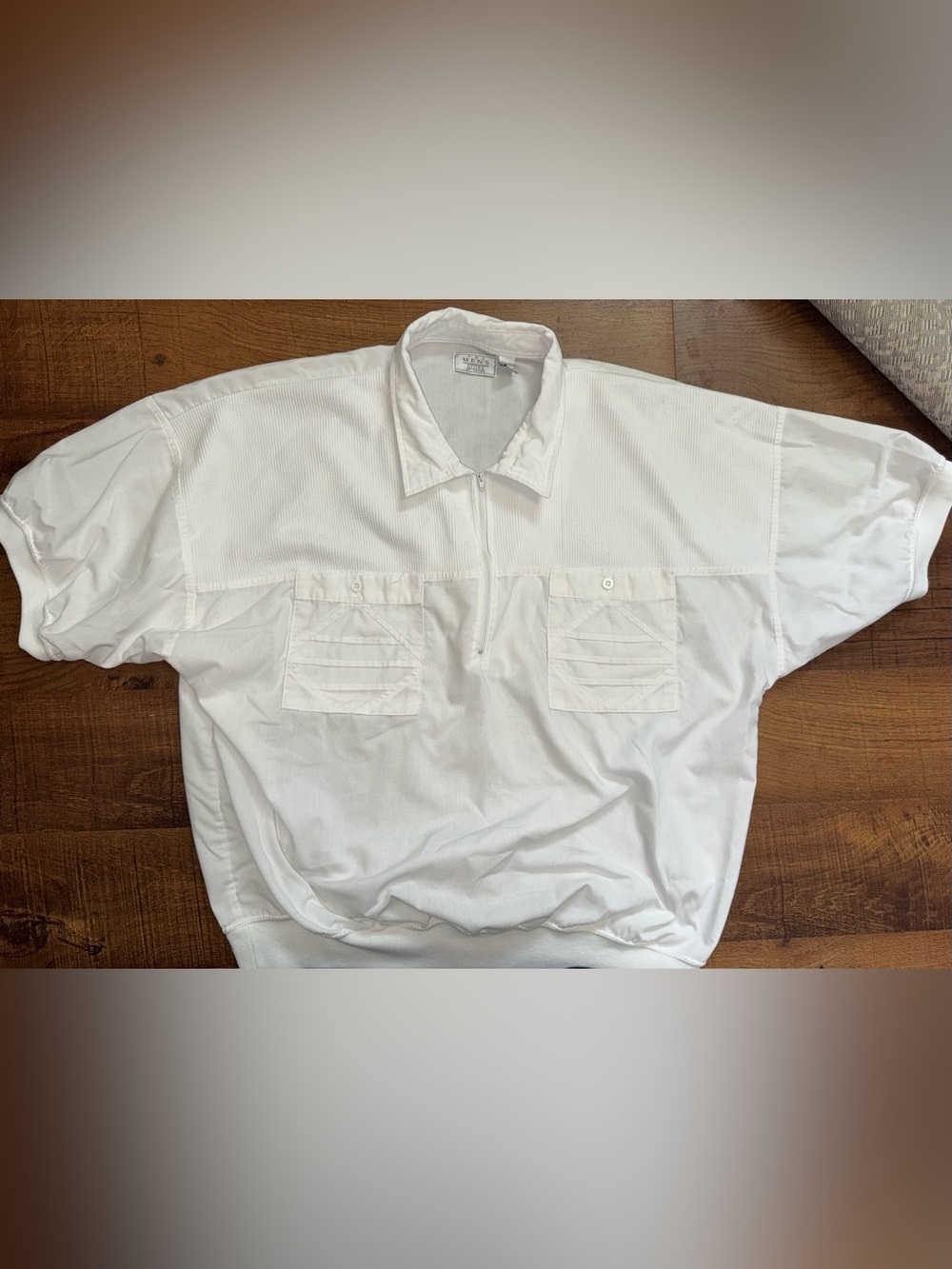 VTG Men's White Short-Sleeve Shirt with Chest Pockets